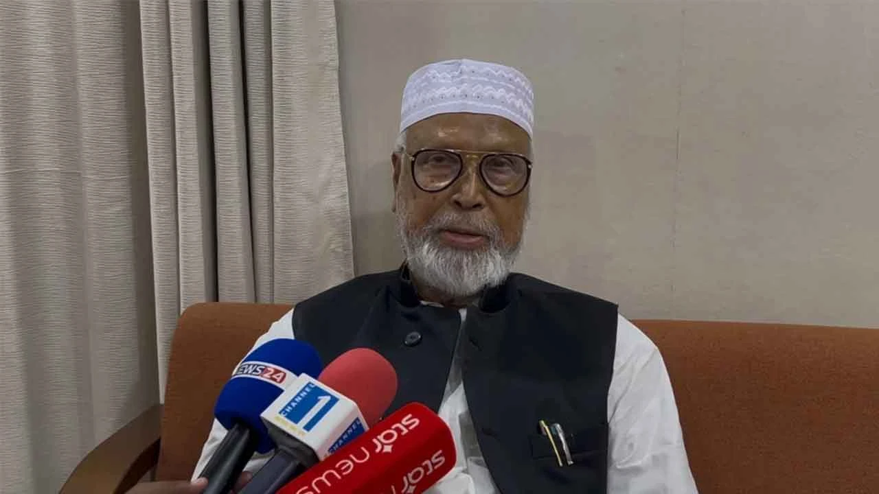 ইউনূসের চেয়ে হাজারগুণ ভালো দেশ চালাচ্ছেন তারেক রহমান: কাদের সিদ্দিকী