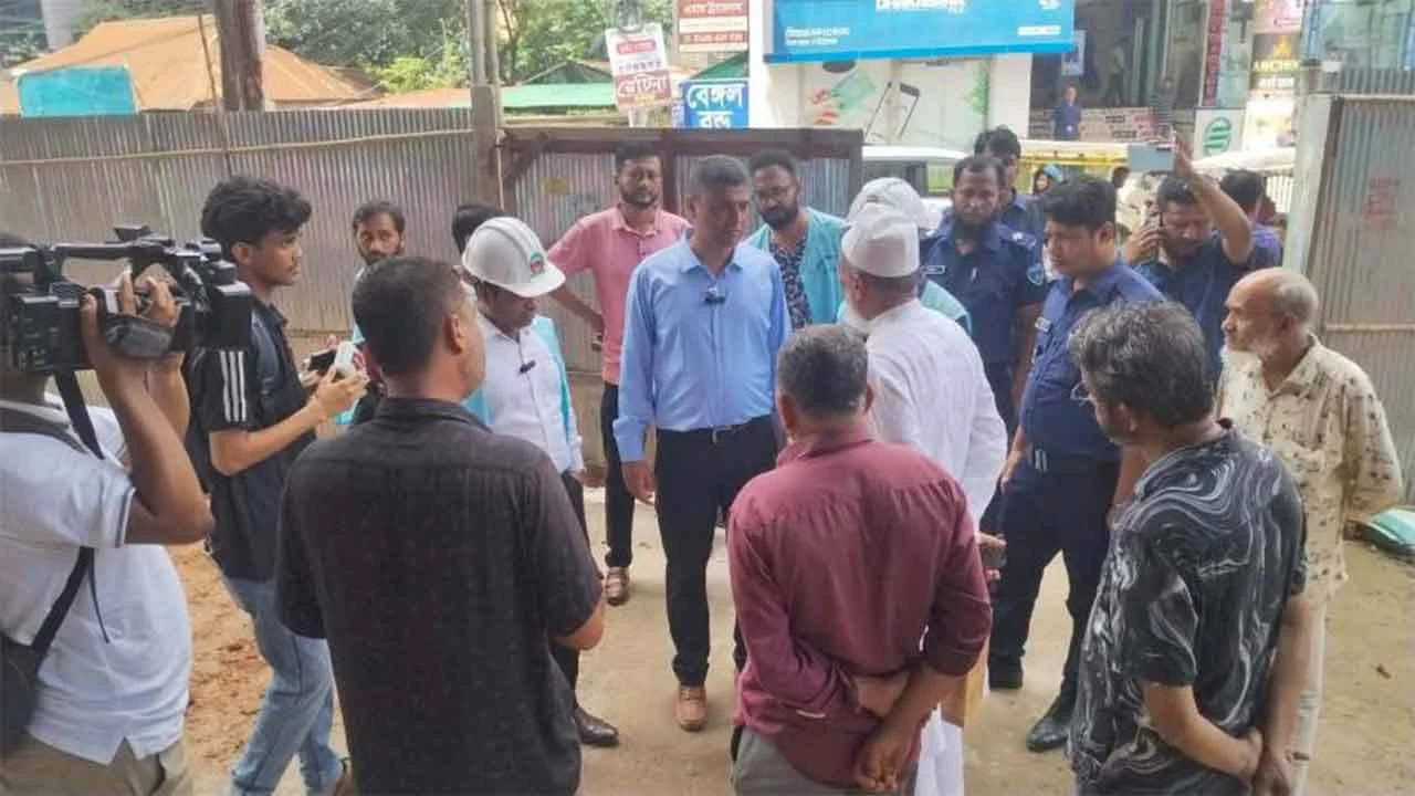 কুমিল্লায় নকশাবহির্ভূত ৭ ভবনের নির্মাণকাজ বন্ধ