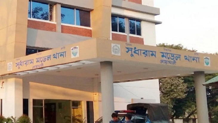 অটোরিকশায় চার্জ দিতে গিয়ে বিদ্যুৎস্পৃষ্টে চালকের মৃত্যু