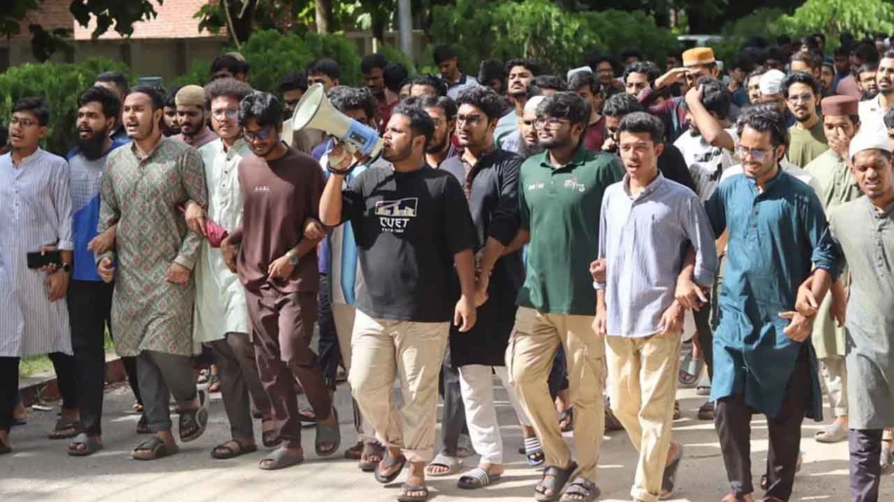 অচল চুয়েট, শিক্ষার্থীদের পর এবার শিক্ষক-কর্মকর্তাদের কর্মবিরতি