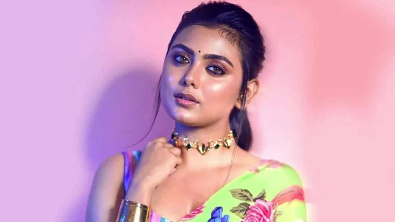 দেবের বাঁধন ছেড়ে এবার অন্য নায়কের বন্ধনে ইধিকা