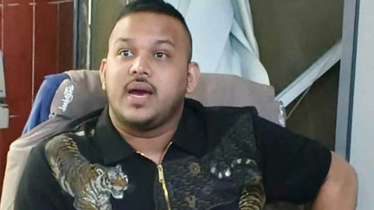 ‘পিচ্চি রাজা’ উধাওয়ের ঘটনায় ৫ পুলিশ বরখাস্ত