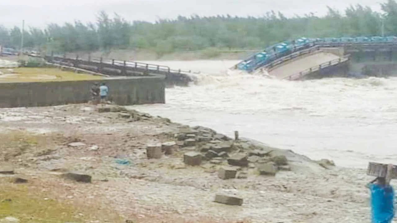 একনেকে মুছাপুর রেগুলেটর নির্মাণে ৭৫১ টাকার প্রকল্প অনুমোদন, প্রধানমন্ত্রী ও মন্ত্রীকে অভিনন্দন