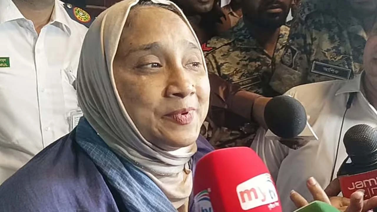 স্পিকারের সঙ্গে সাক্ষাত: পদত্যাগ প্রশ্নে কী বললেন এমপি মিষ্টি