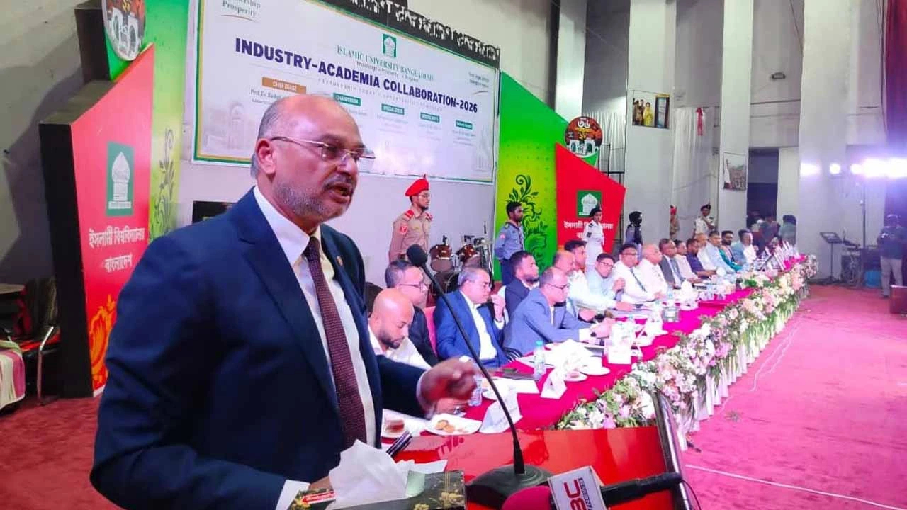 ২০৩৪ সালের মধ্যে ১ ট্রিলিয়ন ডলারের অর্থনীতির লক্ষ্যে এগোচ্ছে সরকার: অর্থ ও পরিকল্পনা উপদেষ্টা