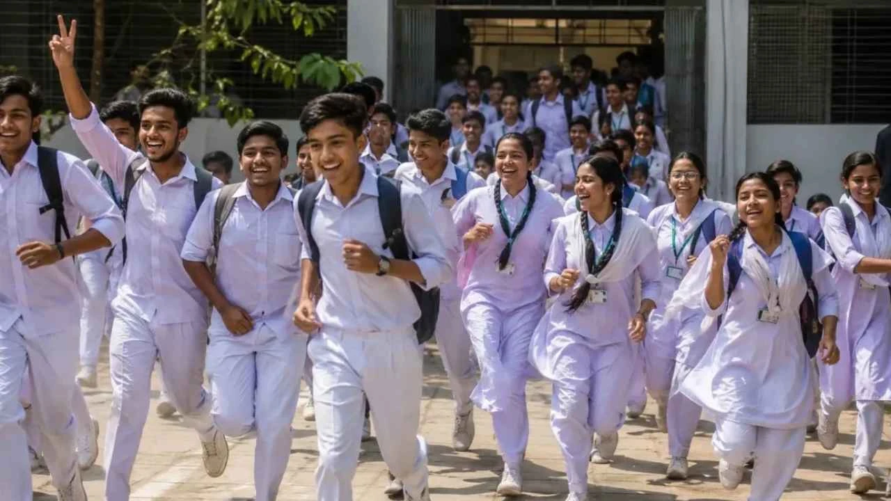 টানা ১০ দিনের ছুটিতে শিক্ষাপ্রতিষ্ঠান