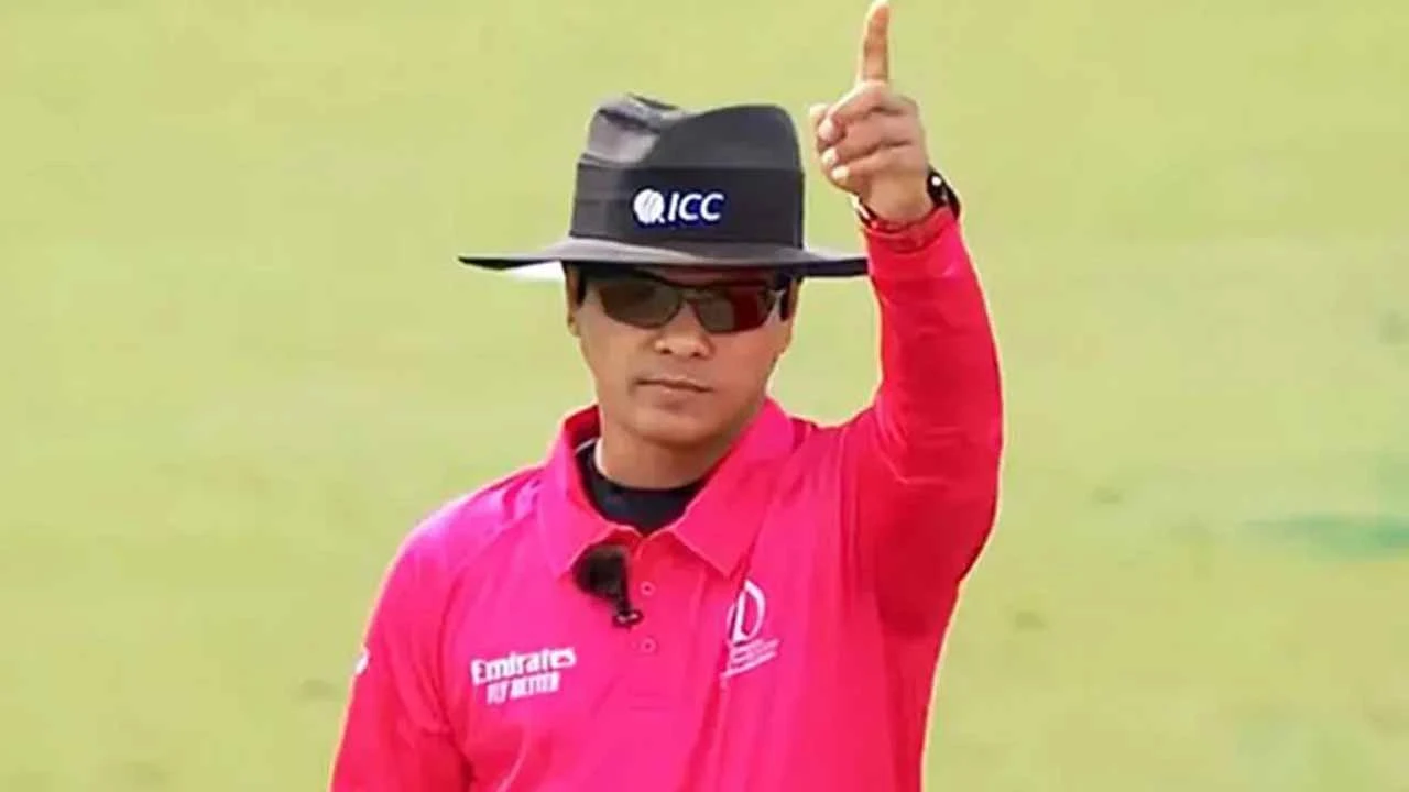ভারত-ওয়েস্ট ইন্ডিজ ম্যাচে বাংলাদেশি আম্পায়ারের সিদ্ধান্ত ঘিরে বিতর্ক