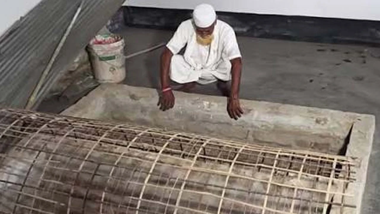 মরার আগেই কবর খুঁড়ে নিজের কুলখানি- চল্লিশার আয়োজন
