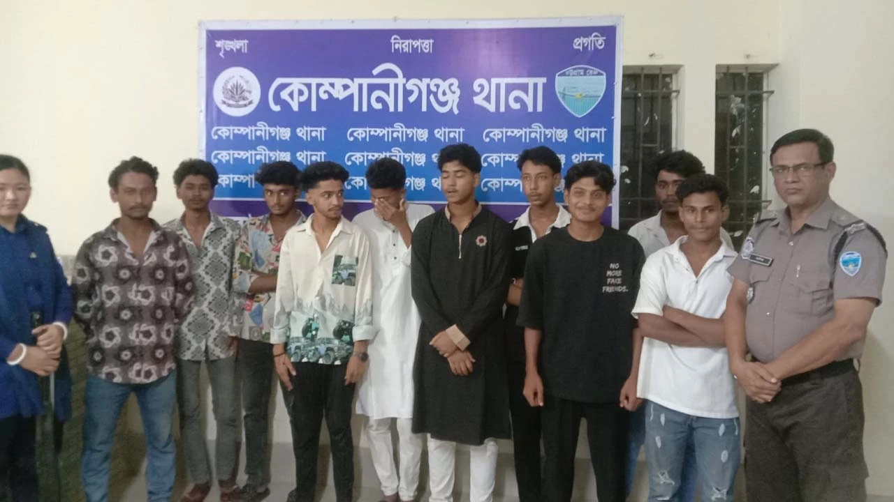 নোয়াখালীতে কিশোর গ্যাংবিরোধী অভিযানে আটক ১৭০