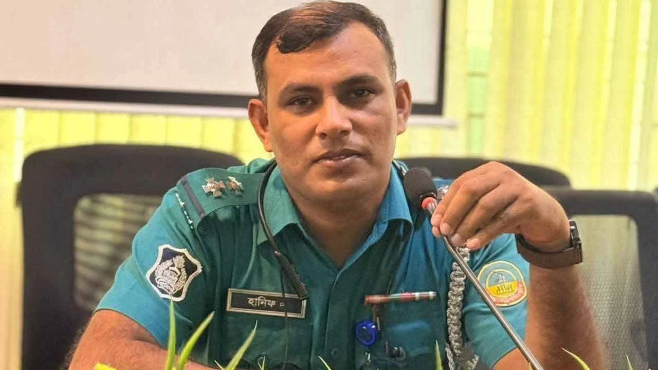 ছিনতাইকারী ধরতে গিয়ে ছুরিকাঘাতে আহত এসআই হানিফ, আটক ২