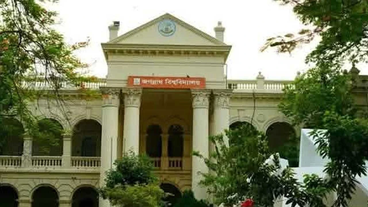 প্রধানমন্ত্রী স্বর্ণপদক পাচ্ছেন জবির ১৬ শিক্ষার্থী