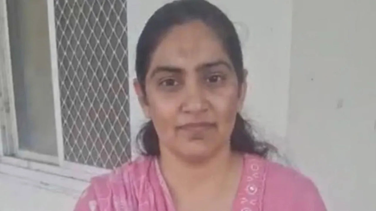 কয়েদিদের দিয়ে বাসার কাজ করিয়ে নারী জেলার নিজেই কারাগারে
