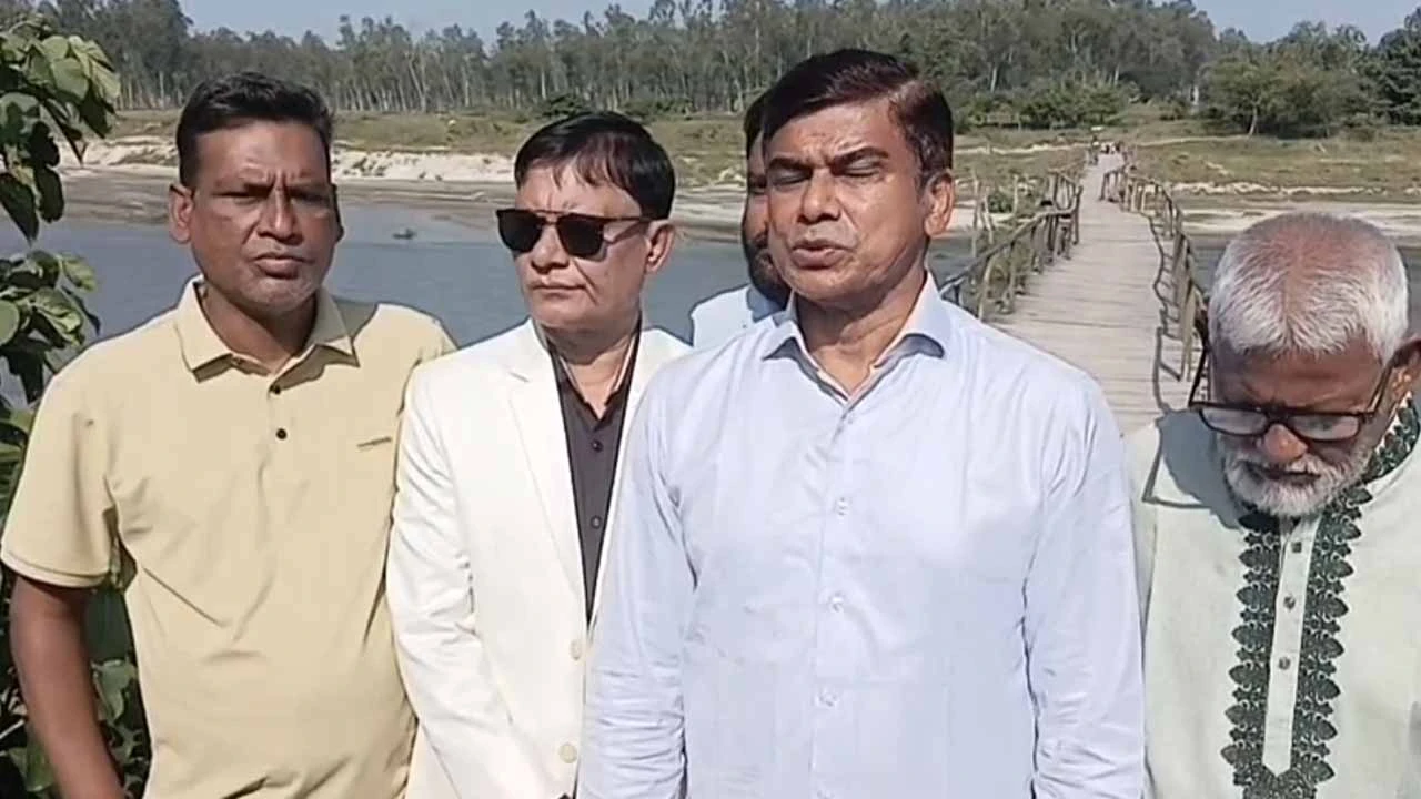 ফারাক্কা চুক্তি নবায়ন ও পানির ন্যায্য হিস্যা দিয়ে ভারতকে বন্ধুত্বের প্রমাণ দিতে হবে: প্রতিমন্ত্রী ফরহাদ হোসেন আজাদ
