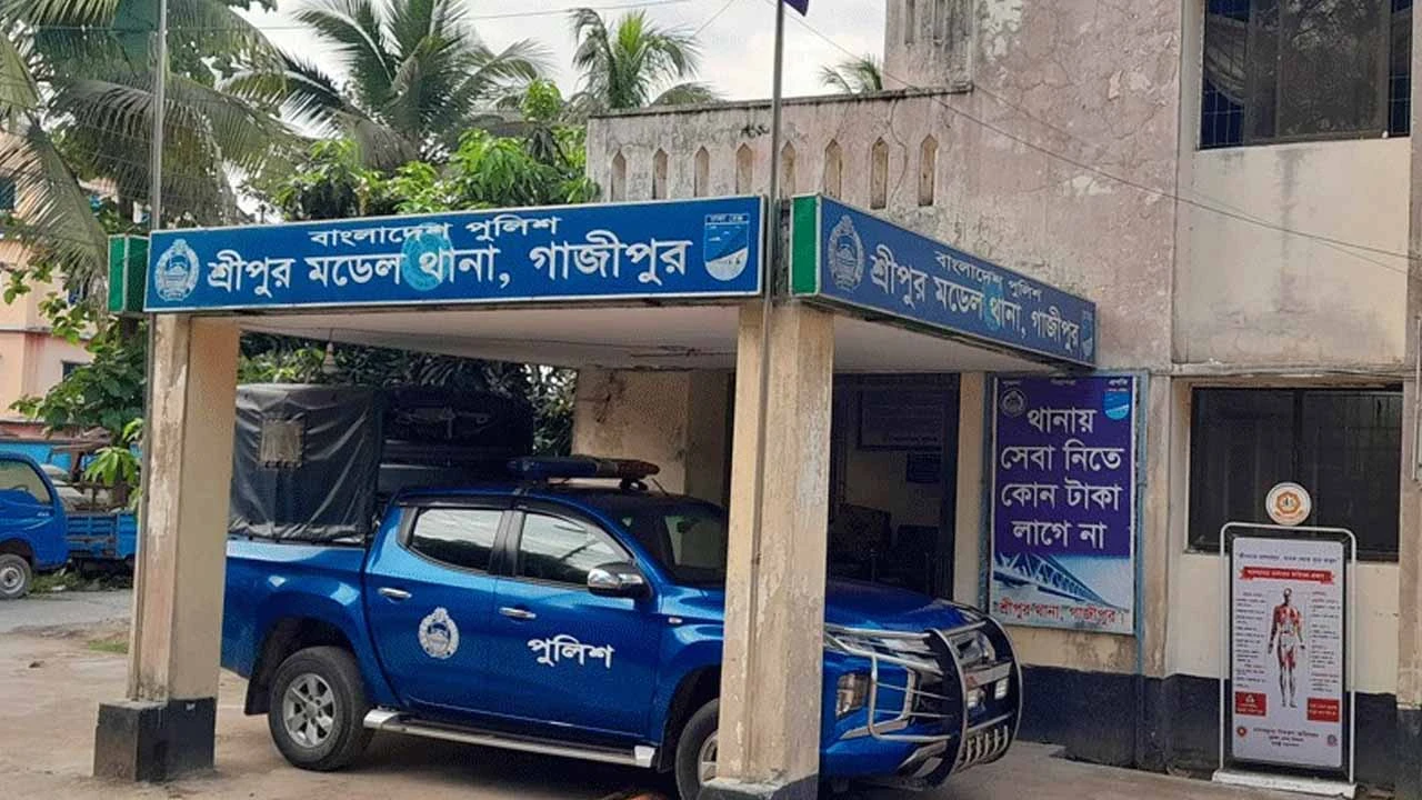 অন্তঃসত্ত্বা স্ত্রীকে হত্যার পর ৯৯৯-এ ফোন, আটক স্বামী