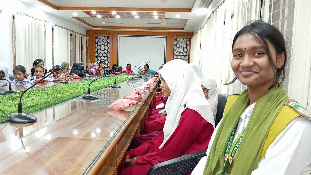 লালপুরে জাতীয় কন্যাশিশু দিবস পালিত