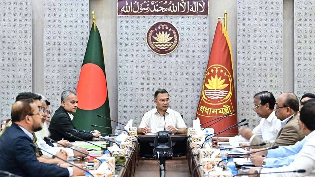 ডেঙ্গু নিয়ে জনসচেতনতা বাড়াতে মাইকিং করার নির্দেশ প্রধানমন্ত্রীর