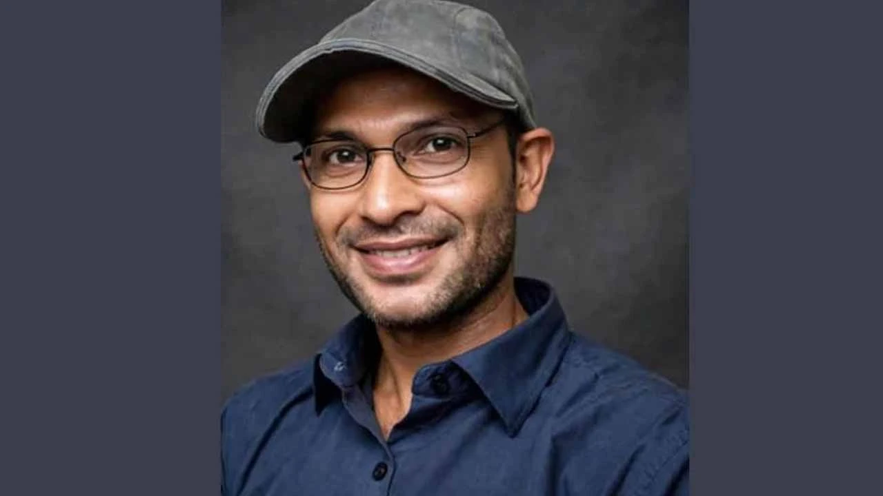 একটা নিউজ নিয়ে ব্যস্ত আছি, আসতে একটু দেরি হবে’