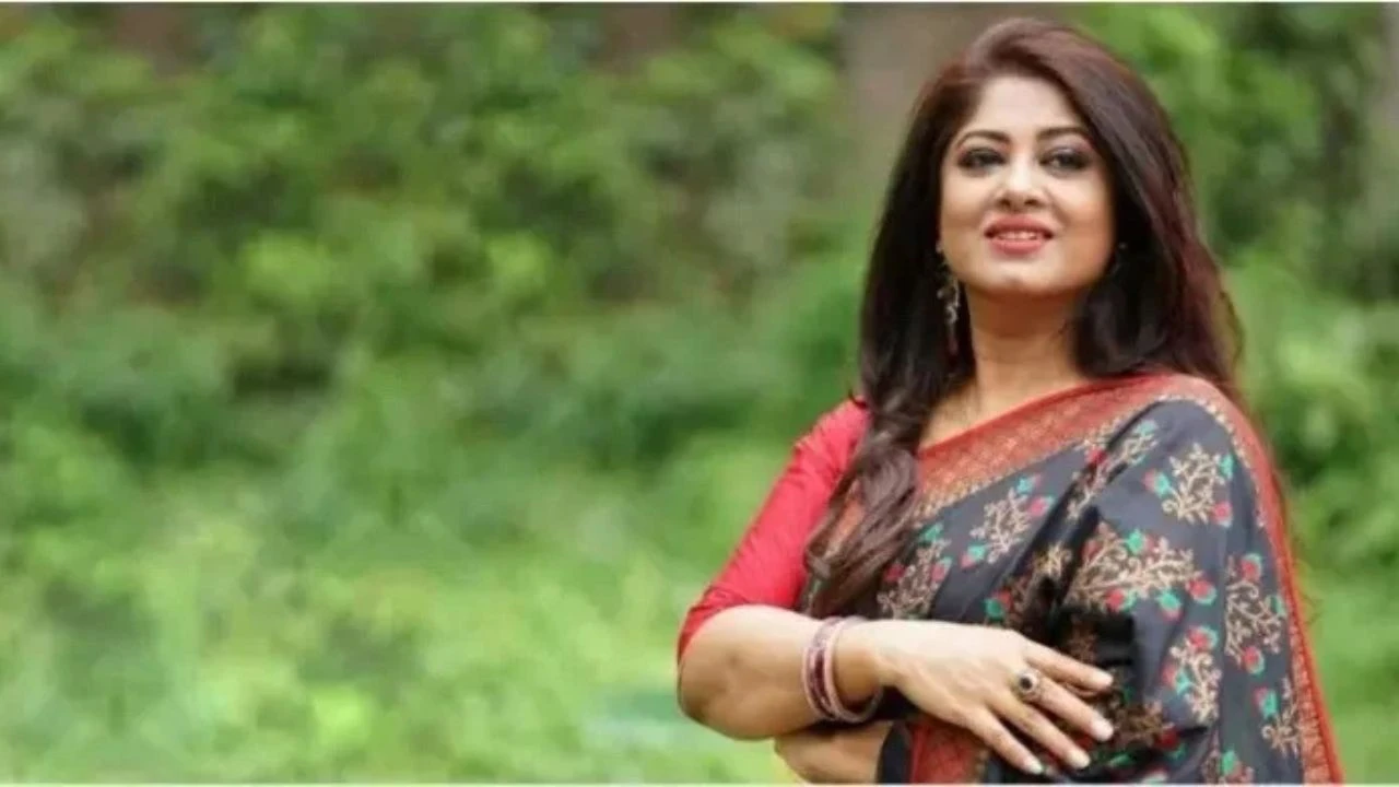 যুক্তরাষ্ট্রে স্বপ্নপূরণের সুখবর দিলেন মৌসুমী