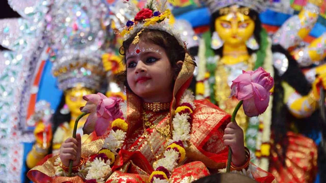 আজ মহাঅষ্টমী ও কুমারী পূজা