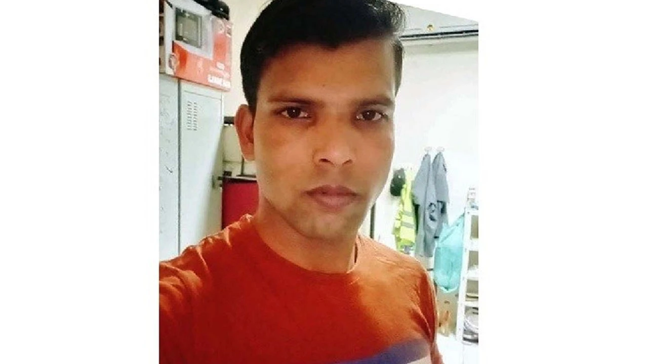 সিরিয়াল নিয়ে বিরোধের জেরে অটোরিকশা চালককে কুপিয়ে হত্যা