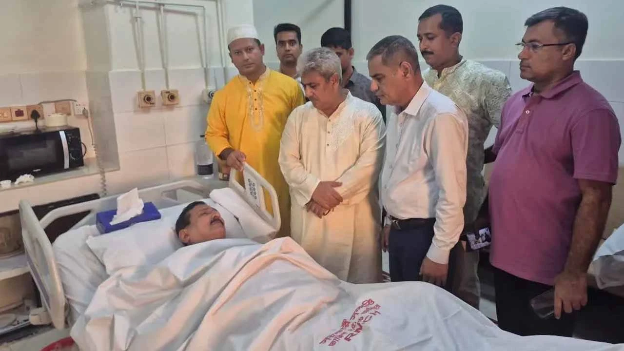 উন্নত চিকিৎসার জন্য ঢাকায় নেওয়া হলো অসুস্থ ভূমিমন্ত্রী মিনুকে