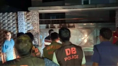 সাকিব আল হাসানের বাড়িতে হামলা-ভাঙচুর