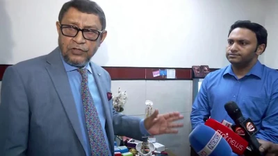কর্মস্থল ছেড়ে ক্লিনিকে রোগী দেখছিলেন চিকিৎসক, বরখাস্তের নির্দেশ