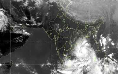অতি প্রবল ঘূর্ণিঝড়ে রূপ নিচ্ছে ‘অর্ণব’