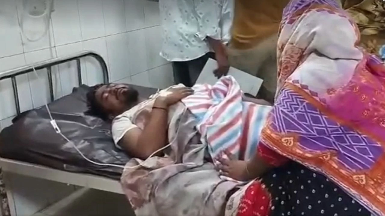গেন্ডারিয়ায় সন্ত্রাসীদের এলোপাতাড়ি গুলি, নারীসহ গুলিবিদ্ধ ৩