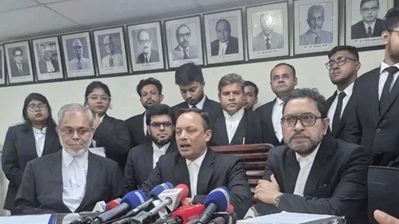 কেন এজলাস ত্যাগ করেন প্রধান বিচারপতি, কী ঘটেছিল