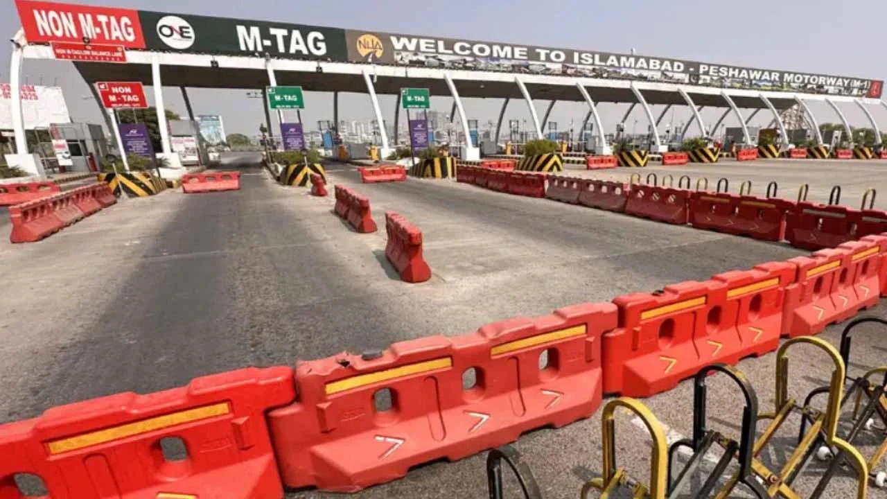 নিরাপত্তার চাদরে ইসলামাবাদ, ইমরানের মুক্তির দাবিতে লংমার্চ পেছালো