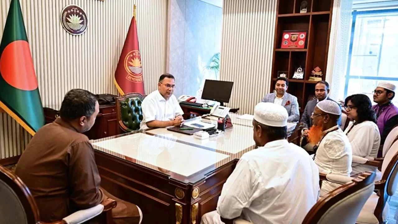 প্রধানমন্ত্রীর সঙ্গে সাক্ষাৎ সমাজে ‘দৃষ্টান্ত স্থাপন করা’ তিন ব্যক্তির