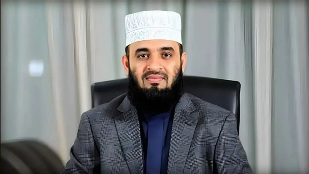 মাদ্রাসায় কড়া শাস্তি ও অনুপযুক্ত স্পর্শ নিয়ে যা বললেন আজহারী