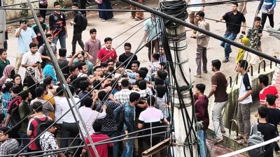 ছাত্রদল-শিবির-ছাত্রশক্তির সংঘর্ষে ভিপি জিএসসহ আহত ৭০