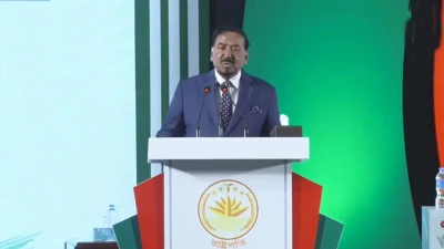 রাষ্ট্রীয় অনুষ্ঠানে হট্টগোল-বিশৃঙ্খলায় 'লজ্জিত' রাষ্ট্রপতি
