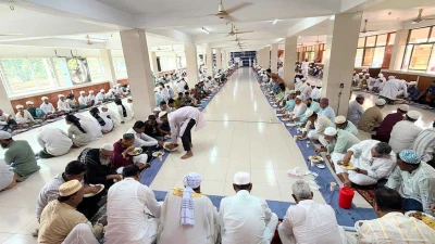 সাড়ে ৩ হাজার এতিম শিক্ষার্থীকে খাবার খাওয়ালেন প্রতিমন্ত্রী টুকু