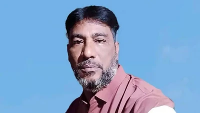 থানায় ঢুকে এসআইকে থাপ্পড়