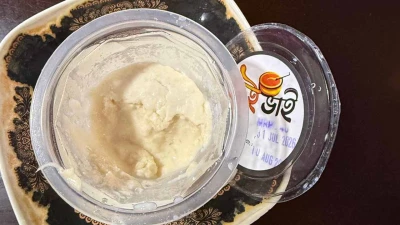 জলঢাকায় ‘দই ভাই’ ব্র্যান্ডের কারখানার সন্ধান, বিএসটিআই অনুমোদন নিয়ে প্রশ্ন
