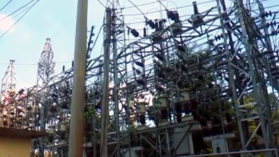 কলকারখানা ও তাঁতশিল্পে ধসঃ ভয়াবহ লোডশেডিংয়ে বিপর্যস্ত জনজীবন
