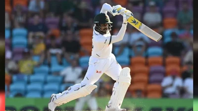 ৪২৬ রানে থামলো বাংলাদেশ, লিড ২২৮