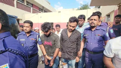 মাদকবিরোধী অভিযানে পুলিশকে গুলি, পাল্টা গুলিতে আহত ২
