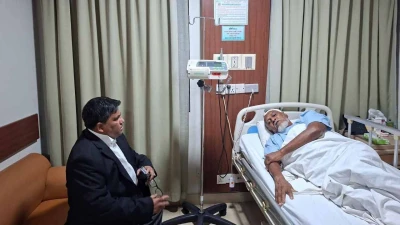 বিএনপি নেতা রফিকুল ইসলামকে হাসপাতালে দেখতে গেলেন এমপি নওশাদ জামির