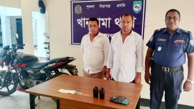 খানসামায় পুলিশ পরিচয়ে প্রতারণার অভিযোগ, দুইজন আটক