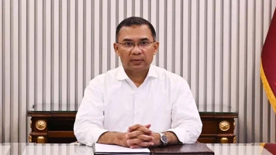 মহানবীর (সা.) আদর্শ অনুসরণে শান্তিপূর্ণ বাংলাদেশ গড়ার আহ্বান প্রধানমন্ত্রীর