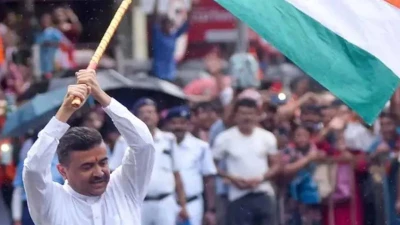 ‘ফ্রি প্যালেস্টাইন’ বাদ দিয়ে  কাশ্মীর নিয়ে স্লোগান দেওয়া উচিত: শুভেন্দু