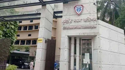 দুবাইয়ে ৭৩ বাংলাদেশির সম্পদের তথ্য চায় দুদক