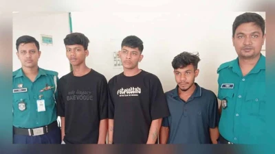 টঙ্গীতে ডাকাতির প্রস্তুতিকালে দেশীয় অস্ত্রসহ ৩ ডাকাত গ্রেফতার