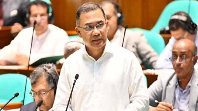 চট্টগ্রাম-ঢাকা করিডোরে ইলেকট্রিক ট্রেন পরিচালনায় ডিজাইন প্রণয়নের কাজ শেষ: প্রধানমন্ত্রী