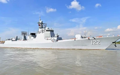 শুভেচ্ছা সফরে বাংলাদেশে চীনা নৌবাহিনী জাহাজ