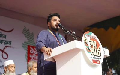 হেলিকপ্টারে দেশ ছাড়বেন নাকি সম্মানের সঙ্গে পদত্যাগ- সে সিদ্ধান্ত প্রধানমন্ত্রীর